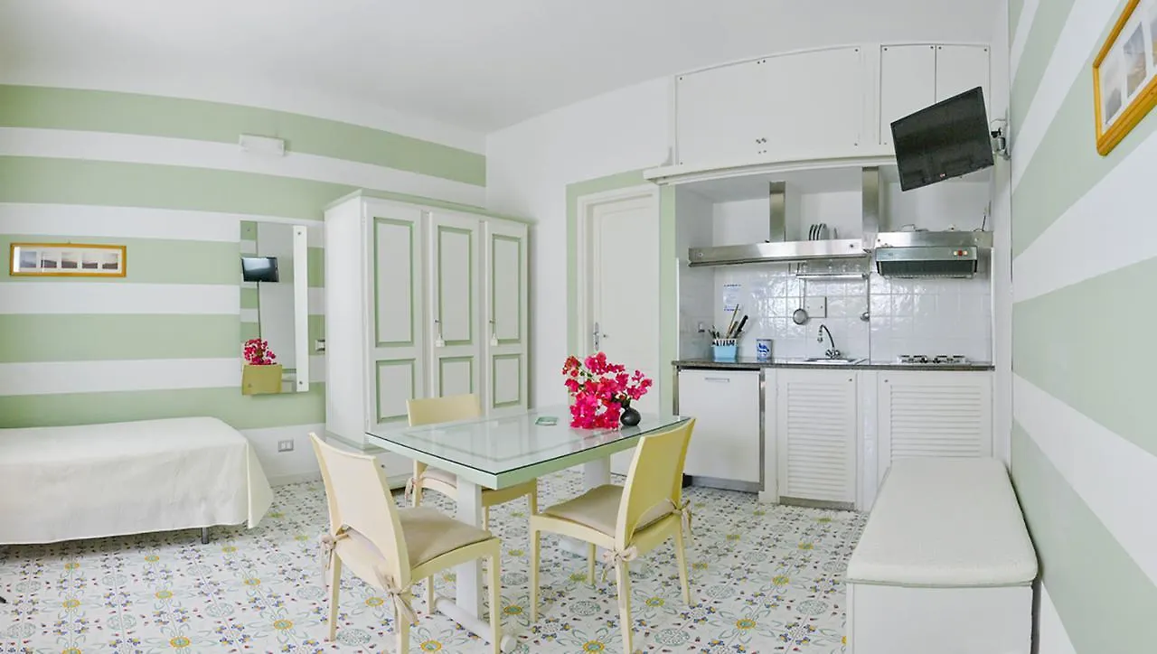 **** Lägenhetshotell Hotel Residence Mendolita Lipari  Italien